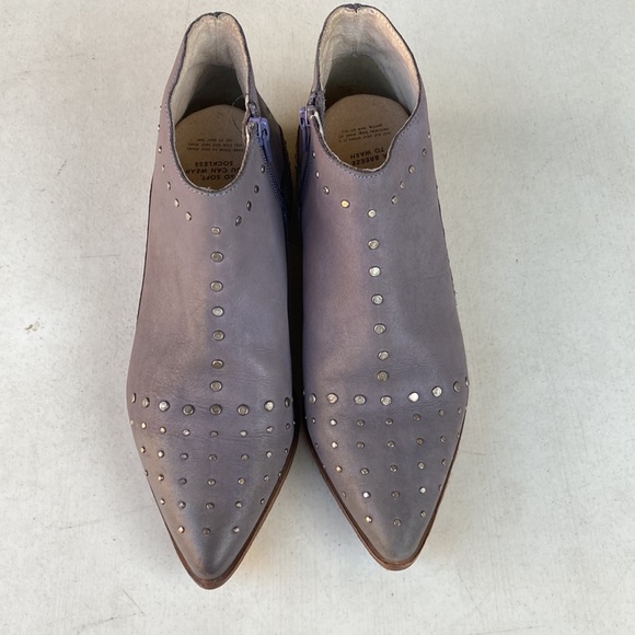 FREE PEOPLE | Women’s 38 Periwinkle Studded Leather Western Boho Ankle Boots - Picture 4 of 13